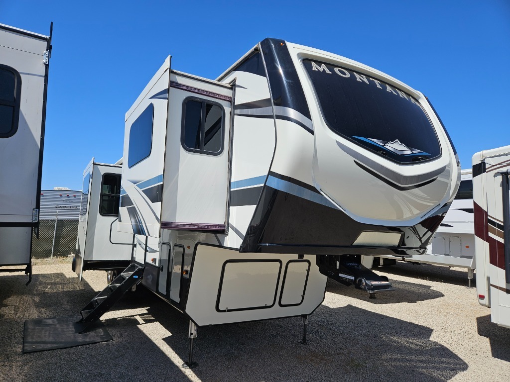 2021 Keystone Rv Montana 3760FL in pismo beach CA