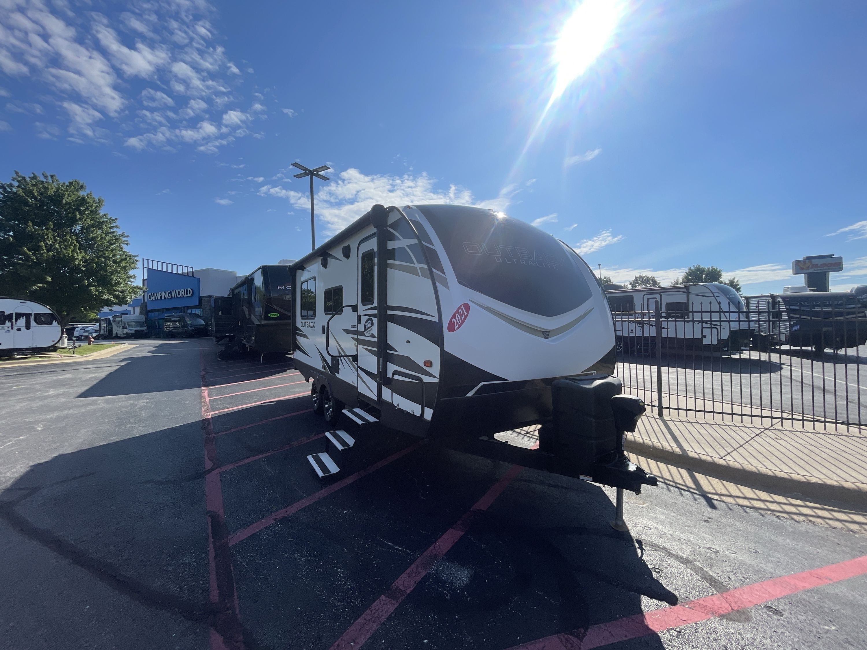2021 Keystone OUTBACK ULTRA-LITE 210URS in strafford MO
