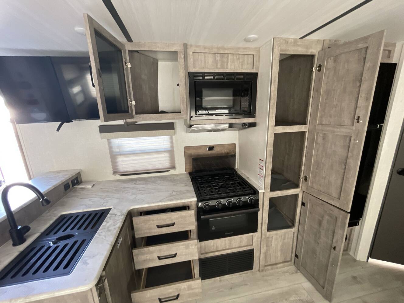 A photo of this 2023 Forest River SURVEYOR 276BHLE