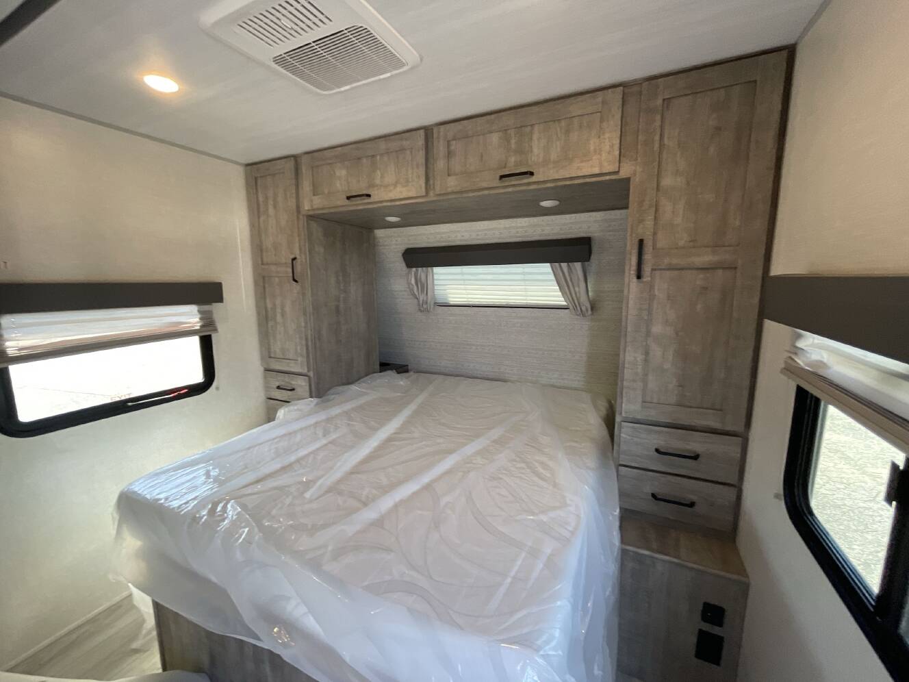 A photo of this 2023 Forest River SURVEYOR 276BHLE