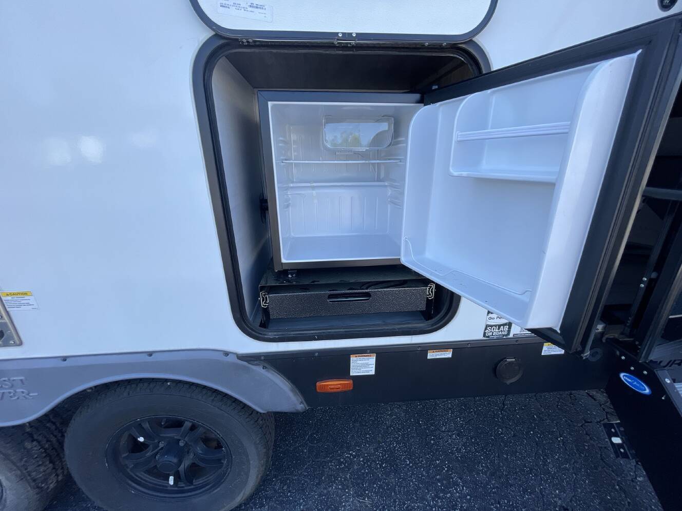 A photo of this 2023 Forest River SURVEYOR 276BHLE