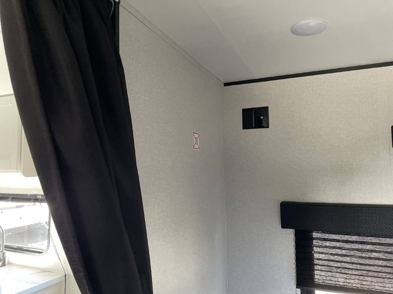 A photo of this 2026 Jayco JAY FLIGHT SLX 260BHW