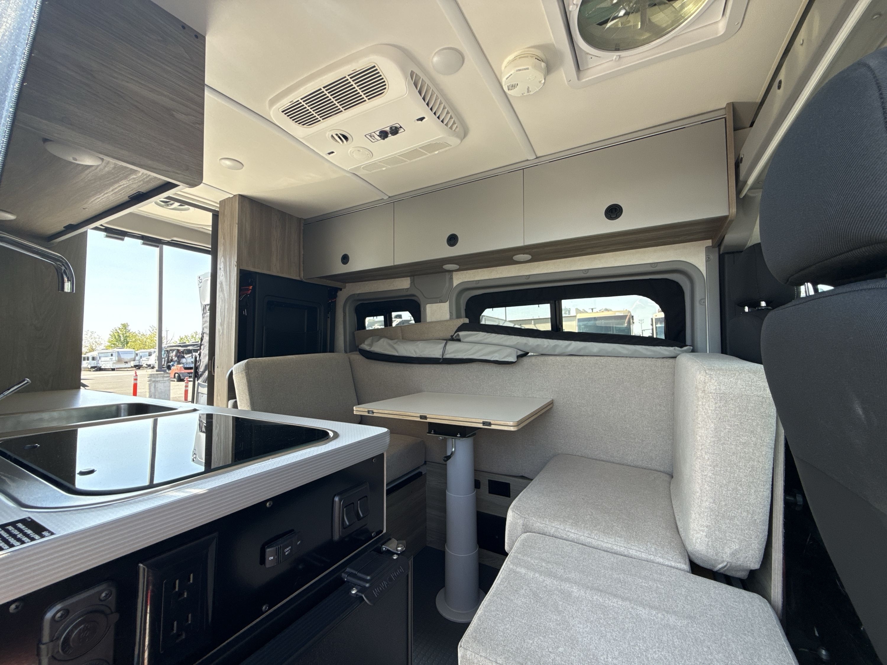 2024 Winnebago SOLIS POCKET 36B in coburg OR
