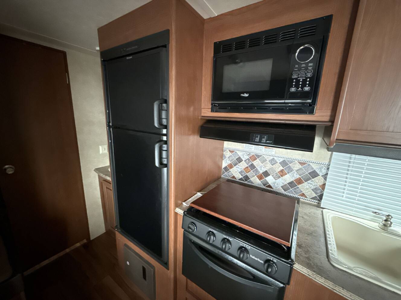 A photo of this 2016 Forest River SALEM CRUISE LITE 261BHXL