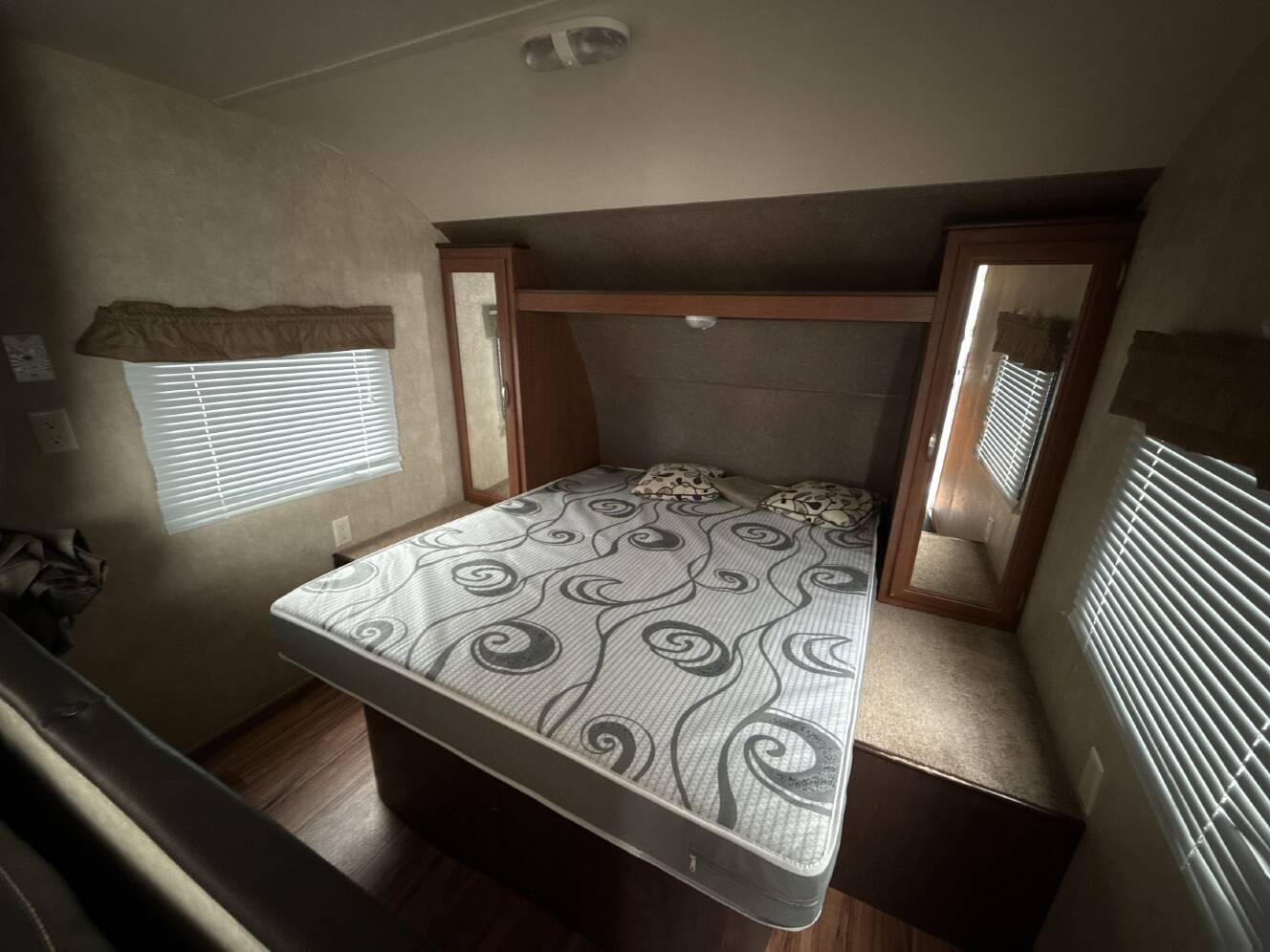A photo of this 2016 Forest River SALEM CRUISE LITE 261BHXL