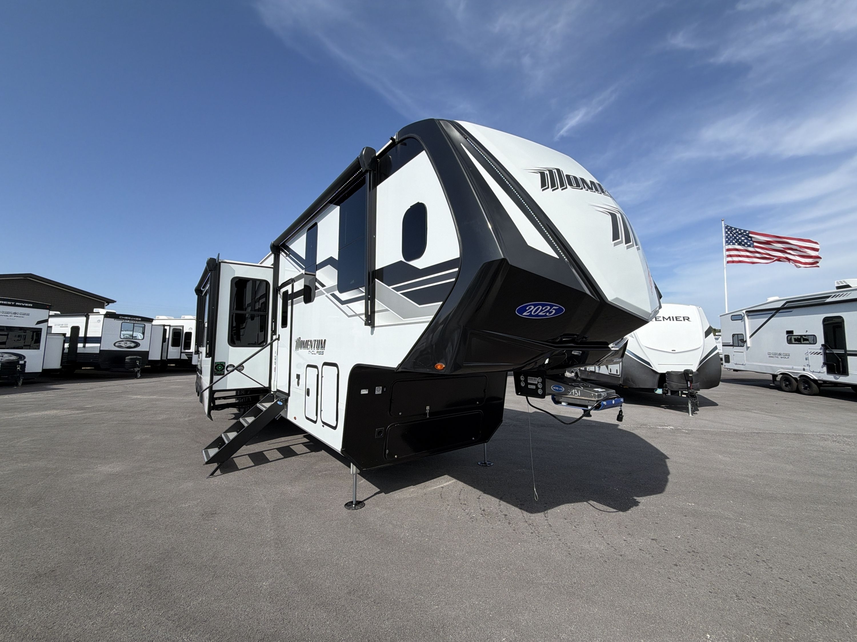 2025 Grand Design MOMENTUM M CLASS 395MS in springfield MO