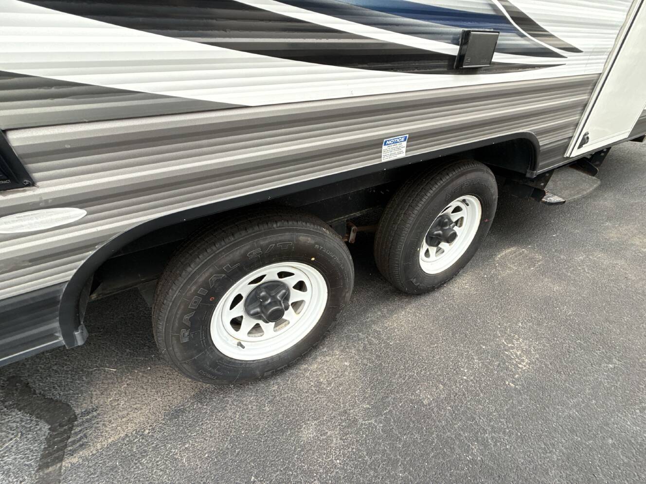 A photo of this 2016 Forest River SALEM CRUISE LITE 261BHXL