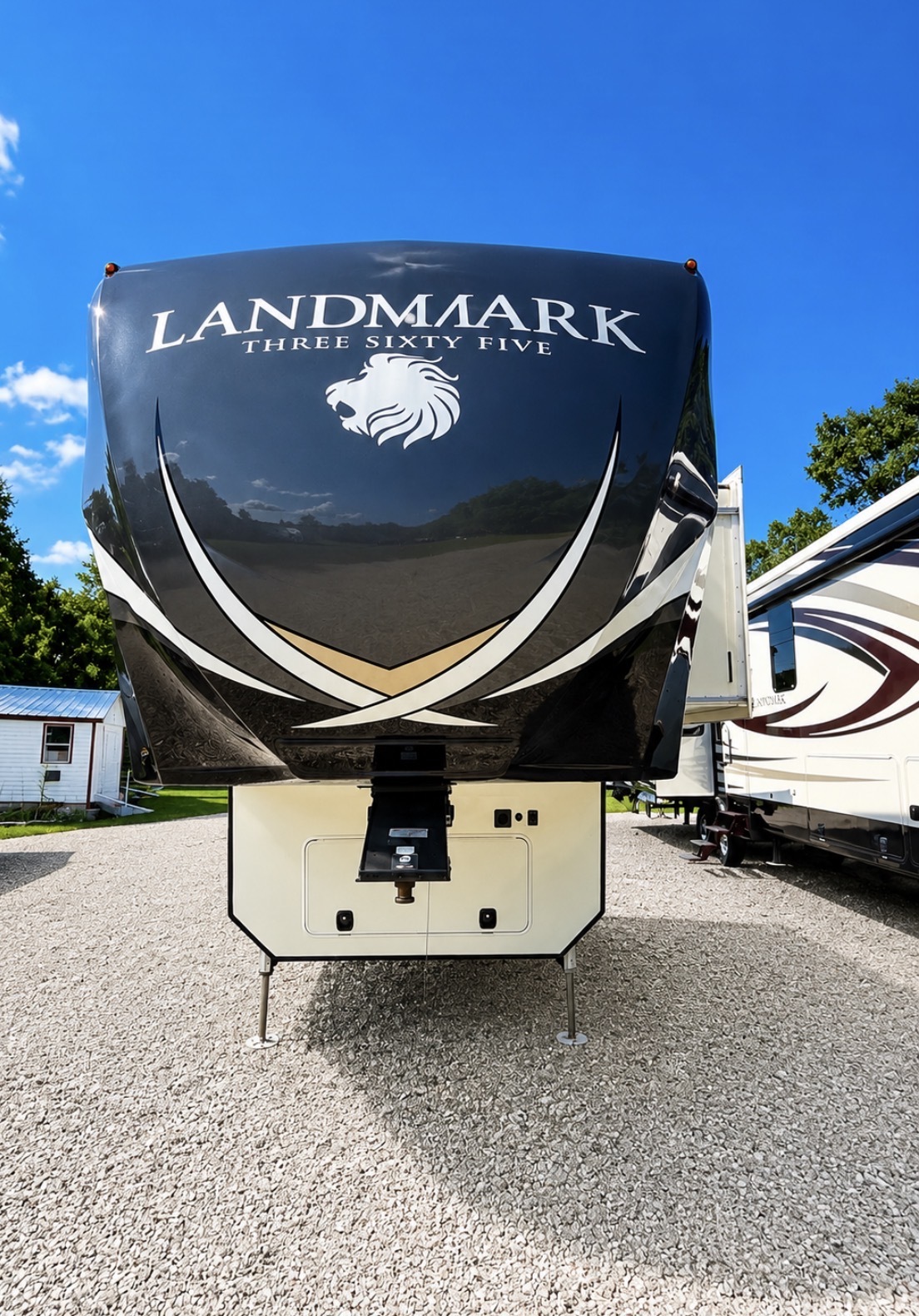 2018 Heartland LANDMARK 365 LM PHOENIX RV