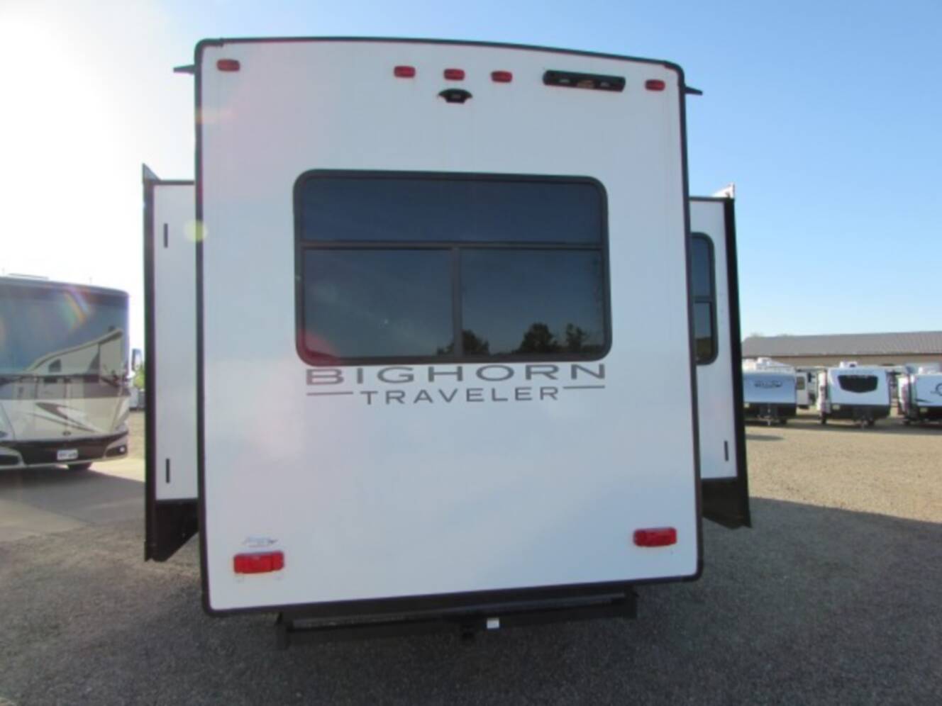 A photo of this 2023 Heartland BIGHORN M39MB