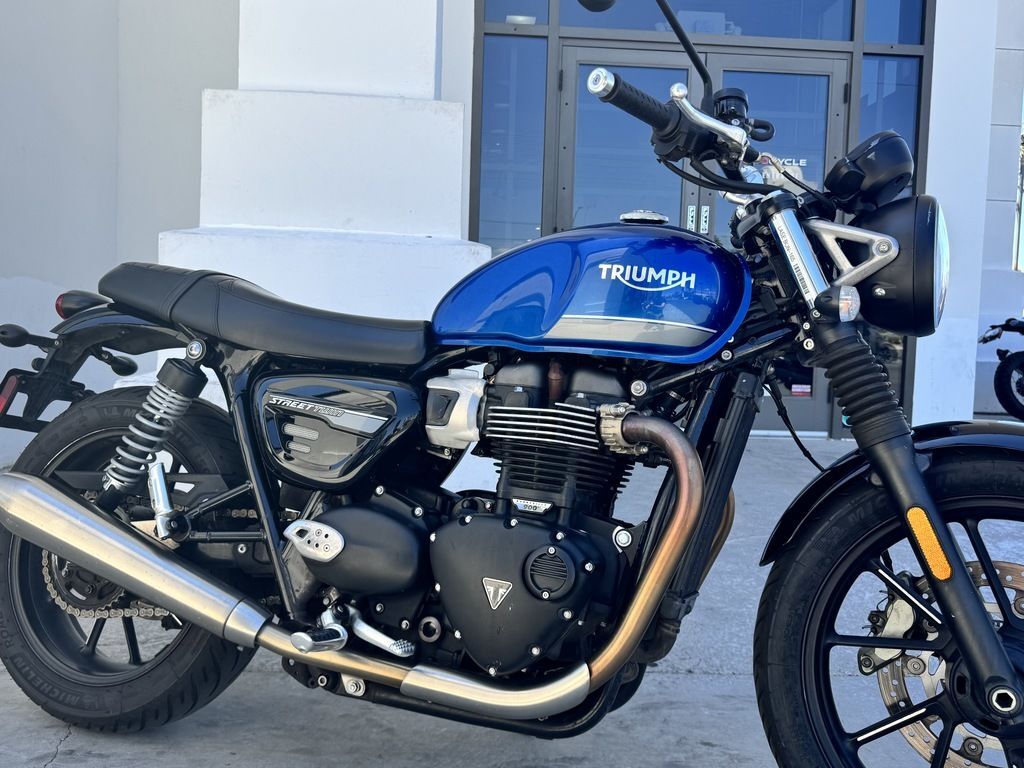 2022 Triumph Street Twin Cobalt Blue in Las Vegas, NV