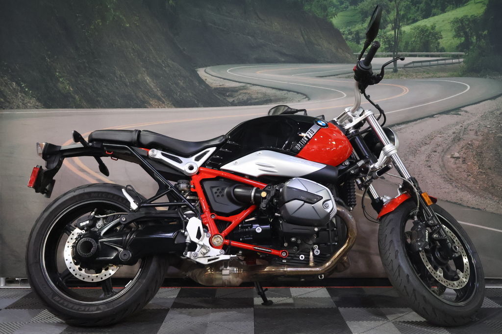 2022 BMW R nineT Pure 719 Black Storm Metallic/Racing Red PURE in Chatsworth, CA