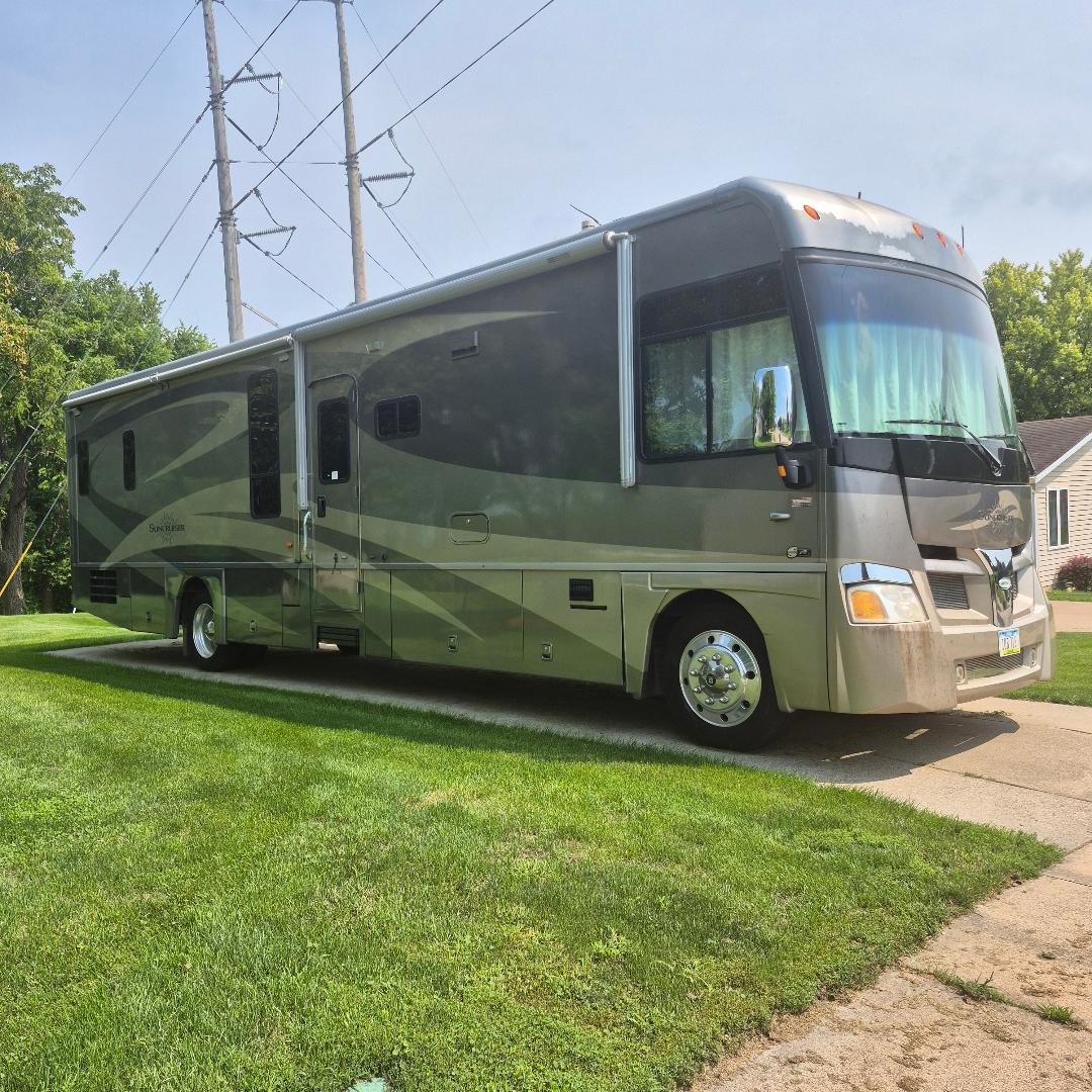 2008 Itasca SUNCRUISER 38T in dubuque IA