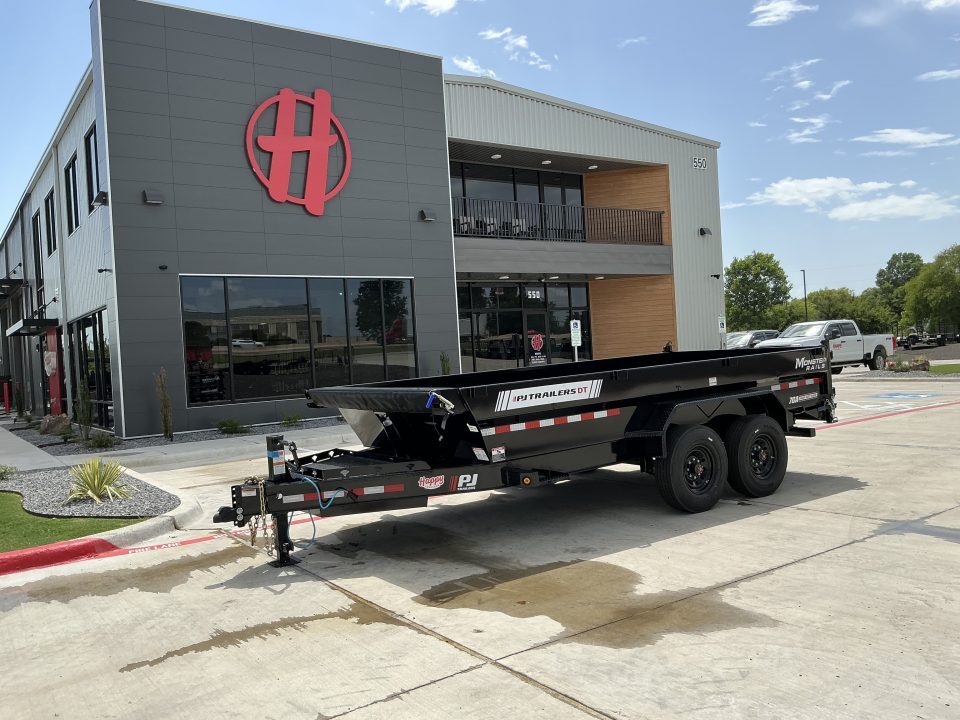 2027 PJ Trailers DT in Paris, TX