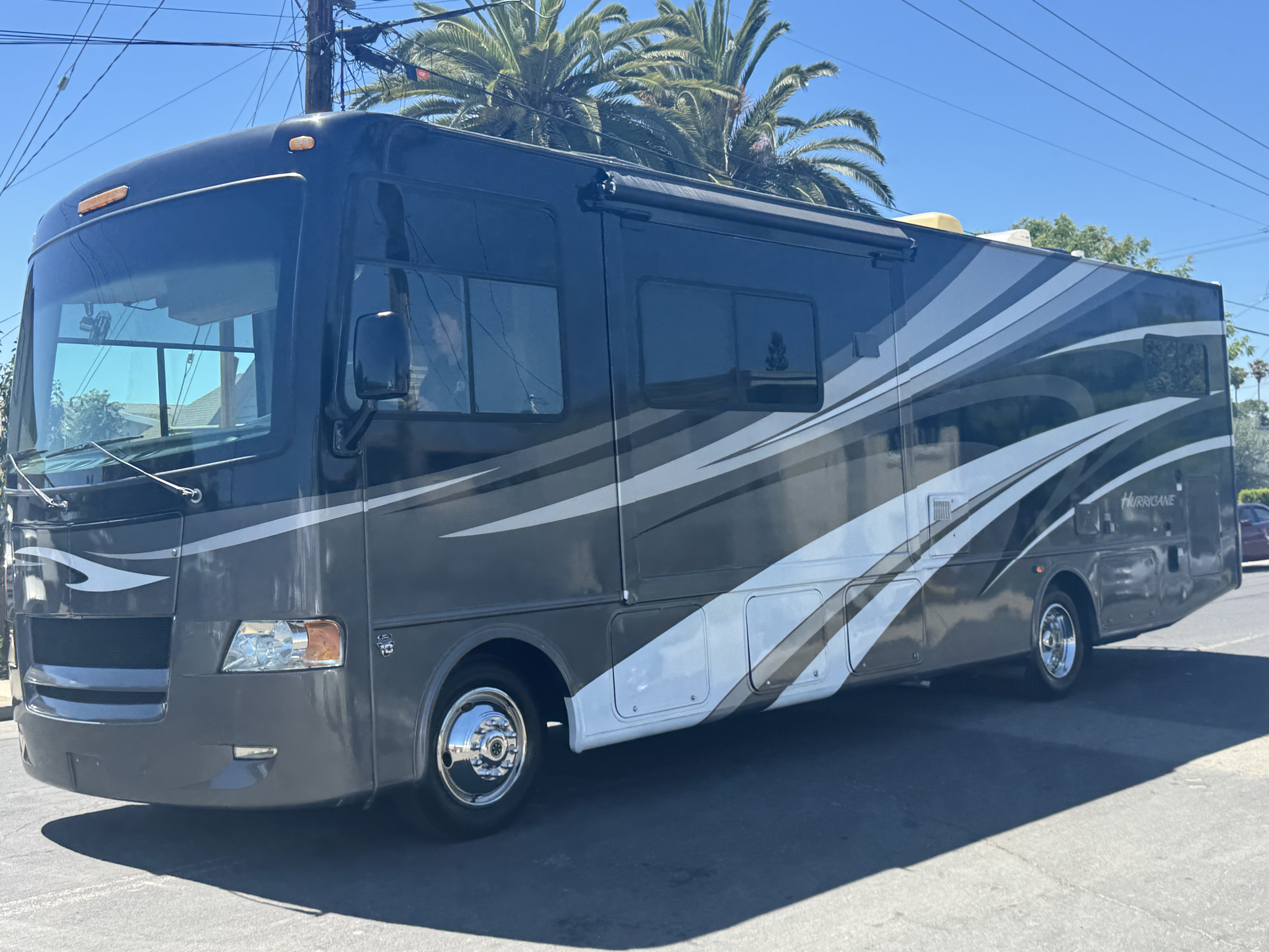 2012 Thor Motor Coach HURRICANE 31J RV