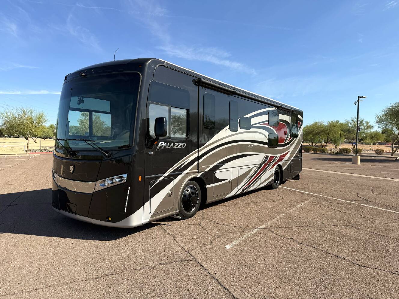 A photo of this 2021 Thor Motor Coach PALAZZO 33 5