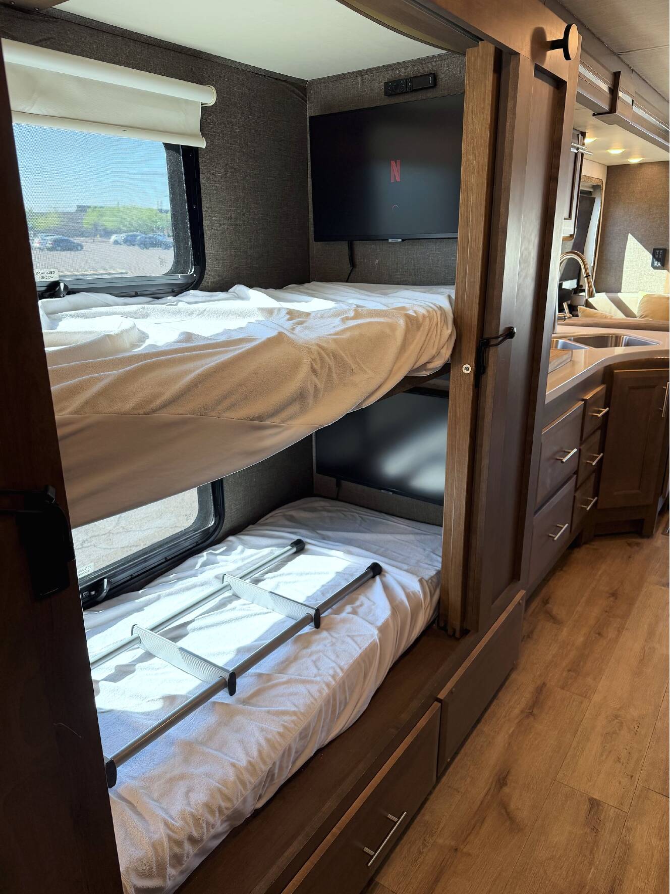 A photo of this 2021 Thor Motor Coach PALAZZO 33 5