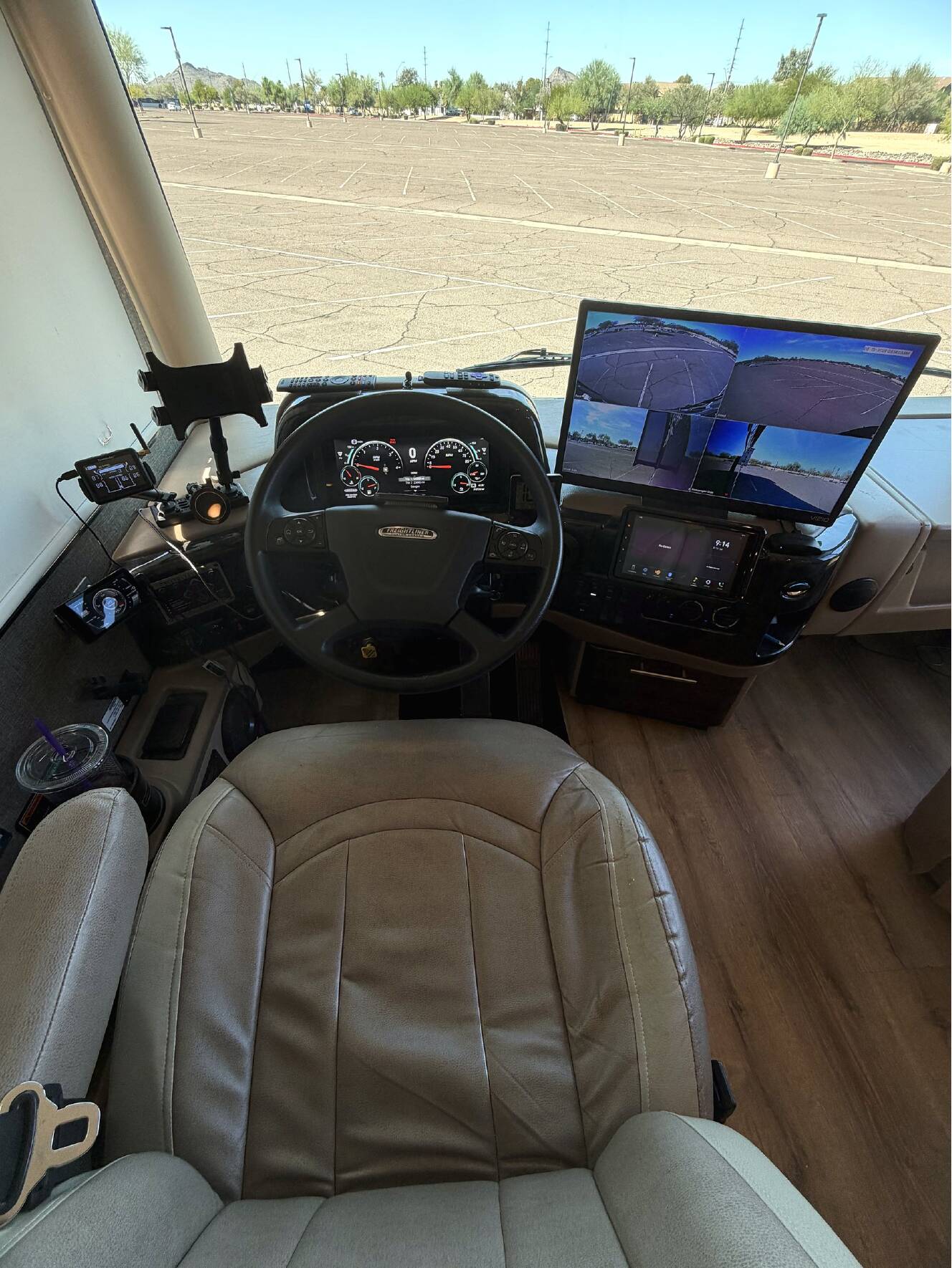 A photo of this 2021 Thor Motor Coach PALAZZO 33 5