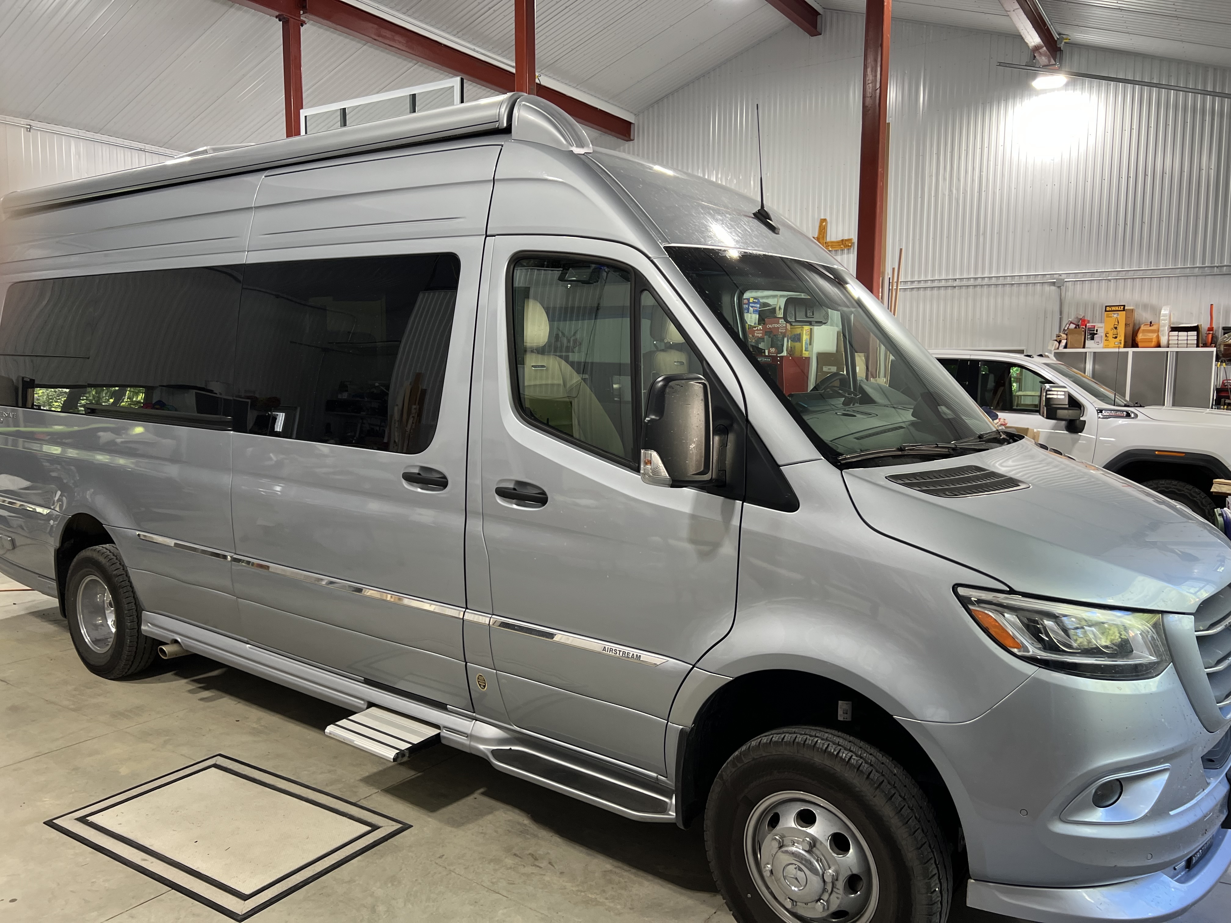 2025 Airstream INTERSTATE GRAND TOUR EXT 3500 4WD RV