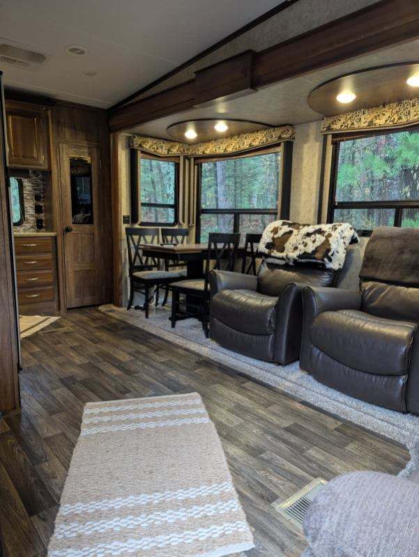 2016 Keystone MONTANA HIGH COUNTRY 293RK in baldwin MI