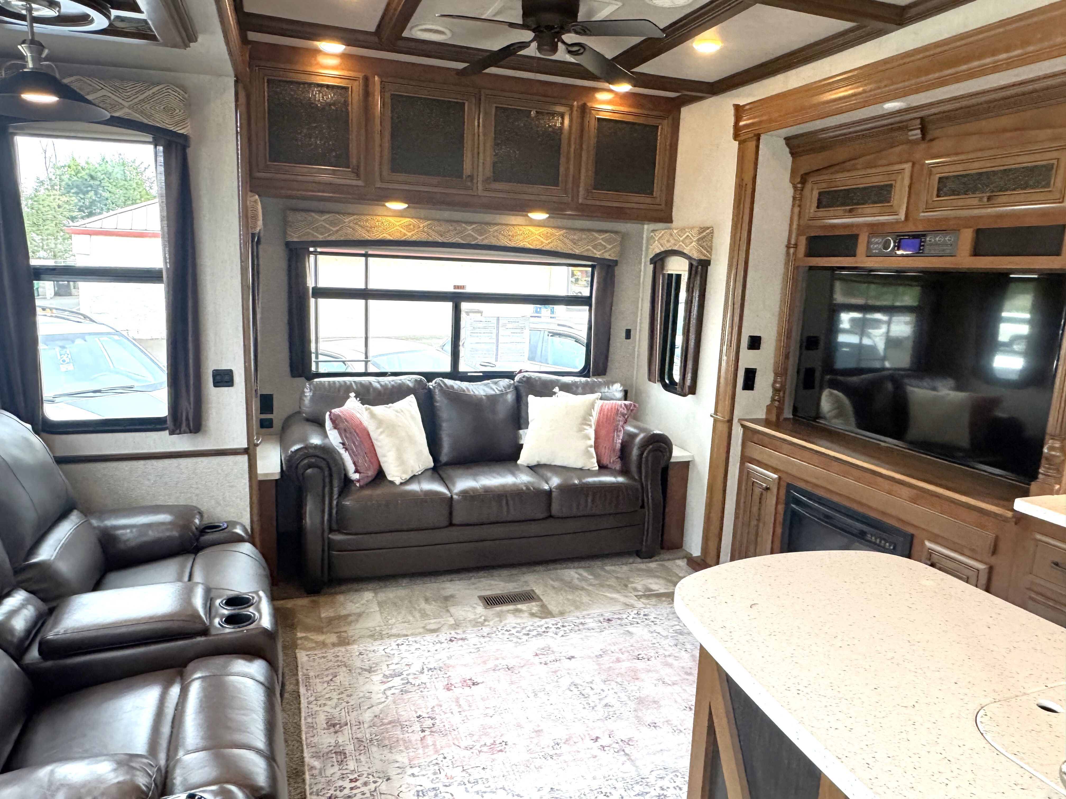 2018 Heartland BIGHORN 3870FB in vancouver WA