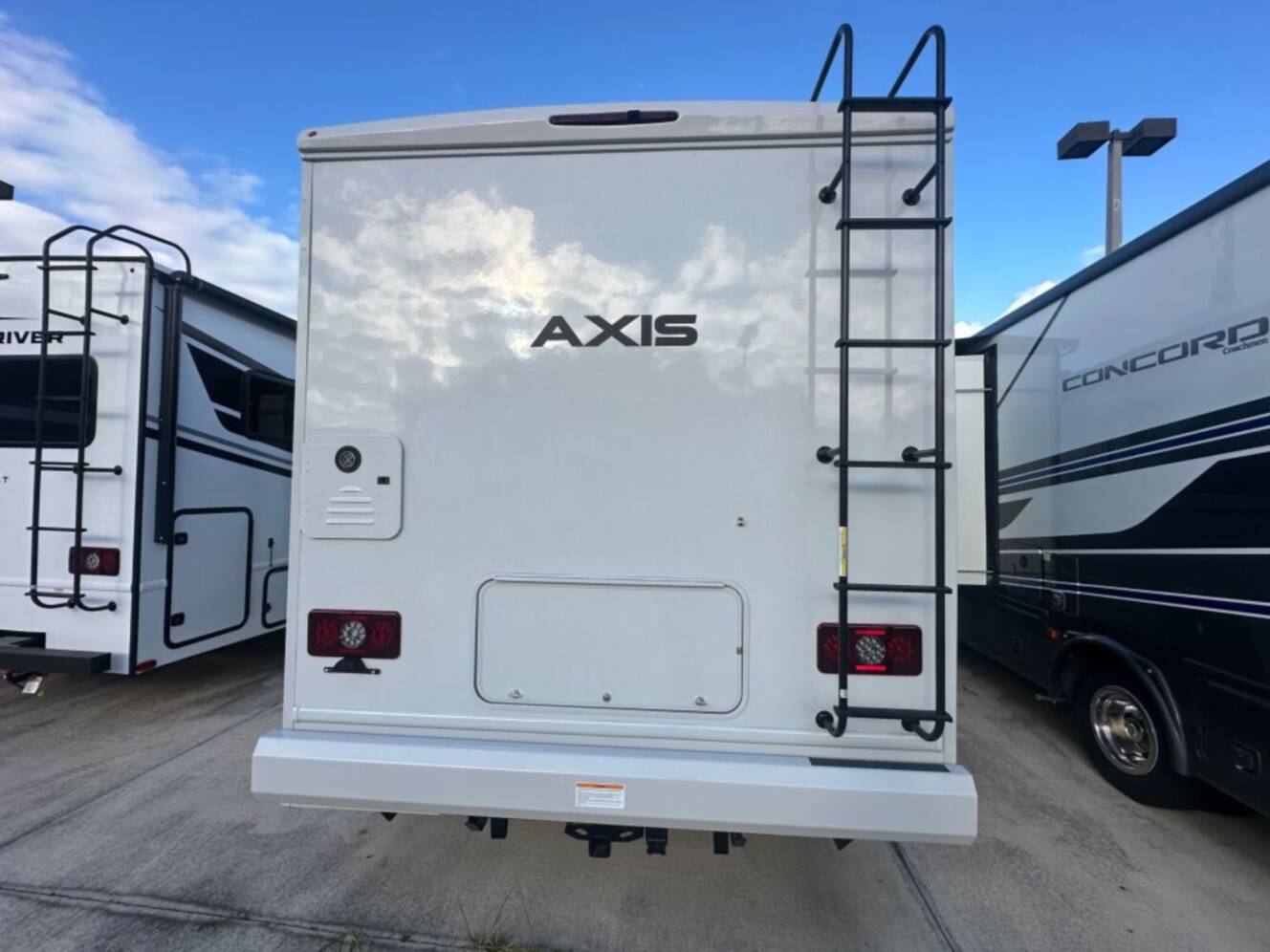 A photo of this 2026 Thor Motor Coach Axis 26.1