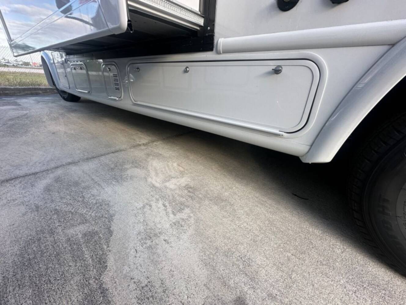 A photo of this 2026 Thor Motor Coach Axis 26.1