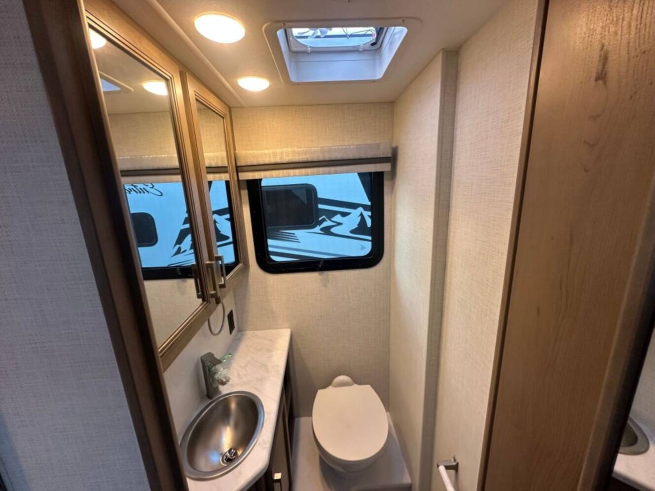 A photo of this 2026 Thor Motor Coach Axis 26.1