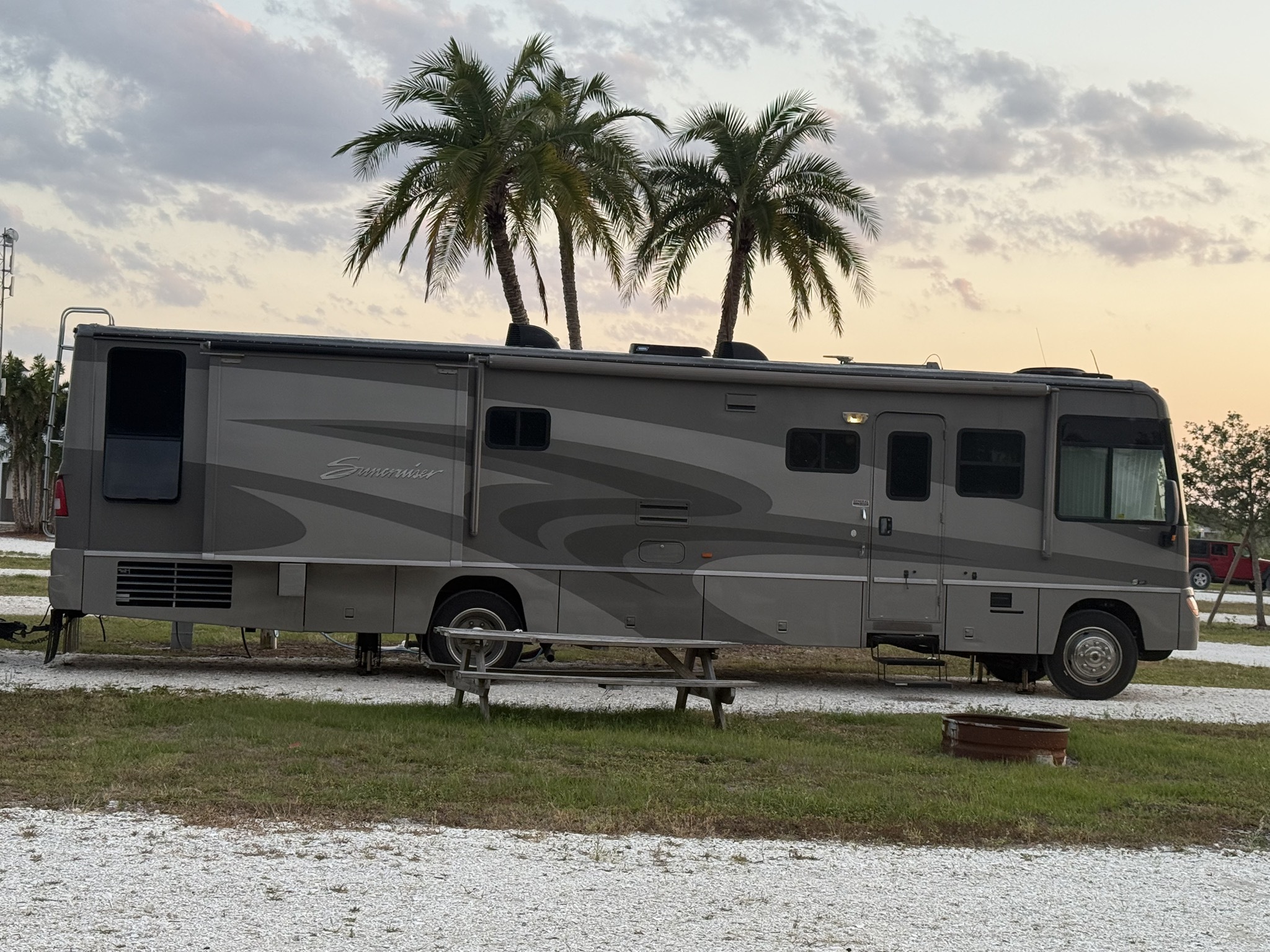 2005 Winnebago ITASCA SUNCRUISER 37B RV