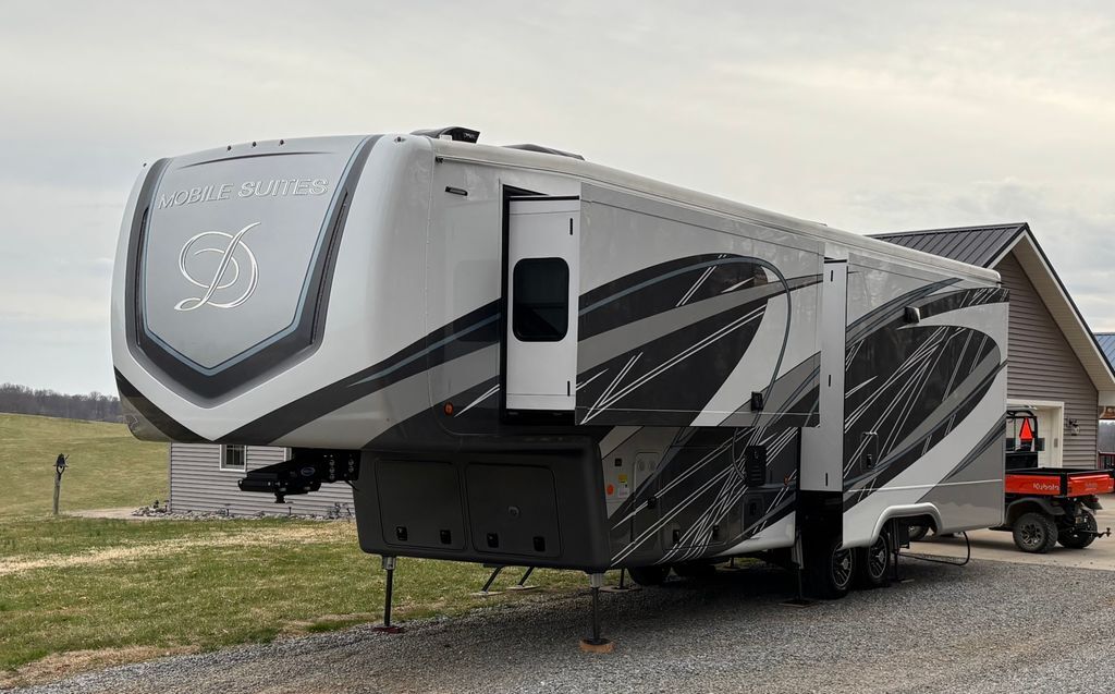 2025 DRV Mobile Suites 36RSSB3 in chuckey TN