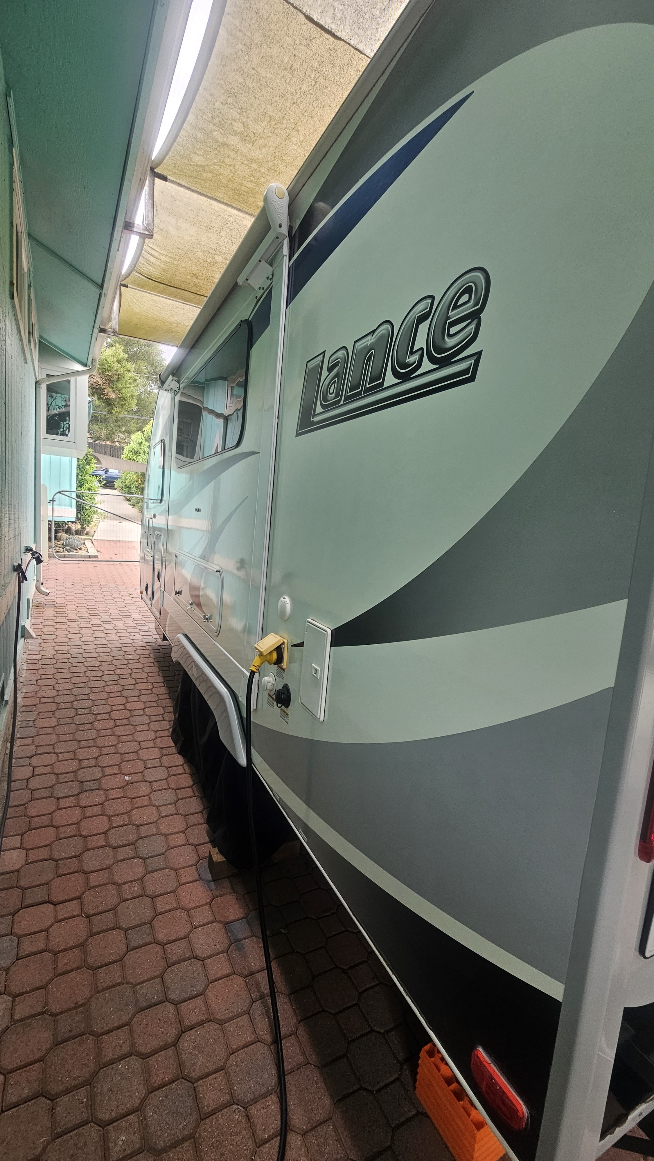 2019 Lance 1685 TRAVEL TRAILER in ventura CA
