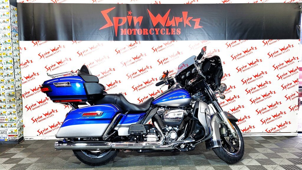 2017 Harley Davidson FLHTK ULTRA LIMITED ULTRA LIMITED in Seminole, FL