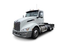Commercial Truck Trader Spotlight: Peterbilt 579 image