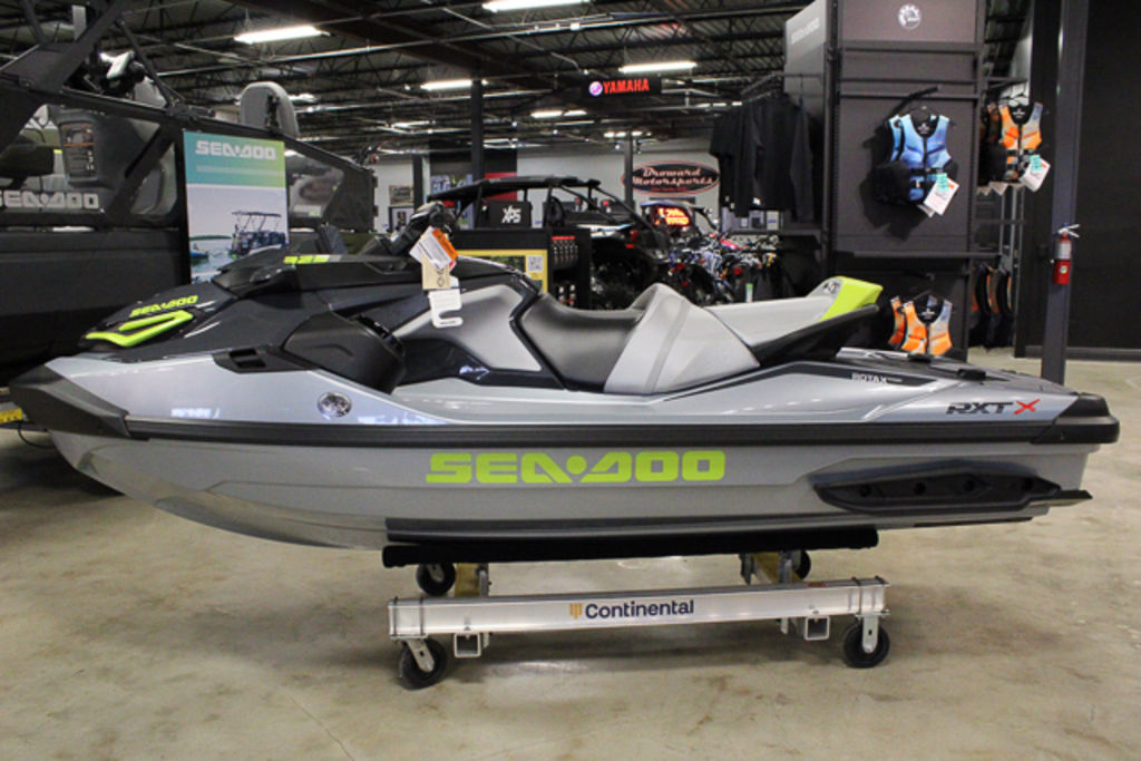 2026 Sea-Doo RXT-X 325 Ice Metal Manta Green X 325 in Port Richey, FL