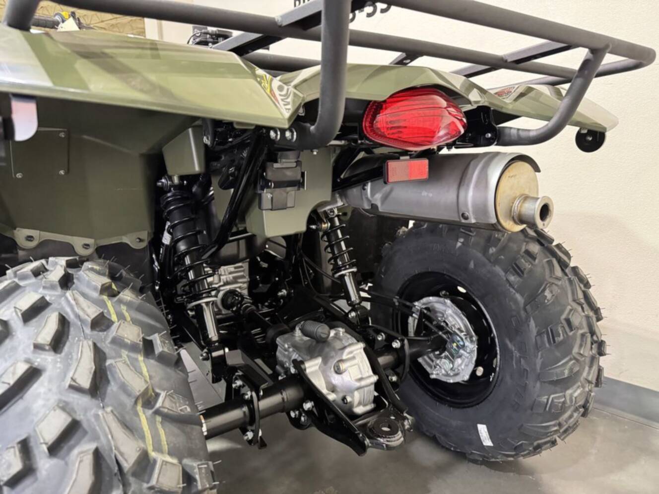 A photo of this 2026 Suzuki KingQuad 400 FSi