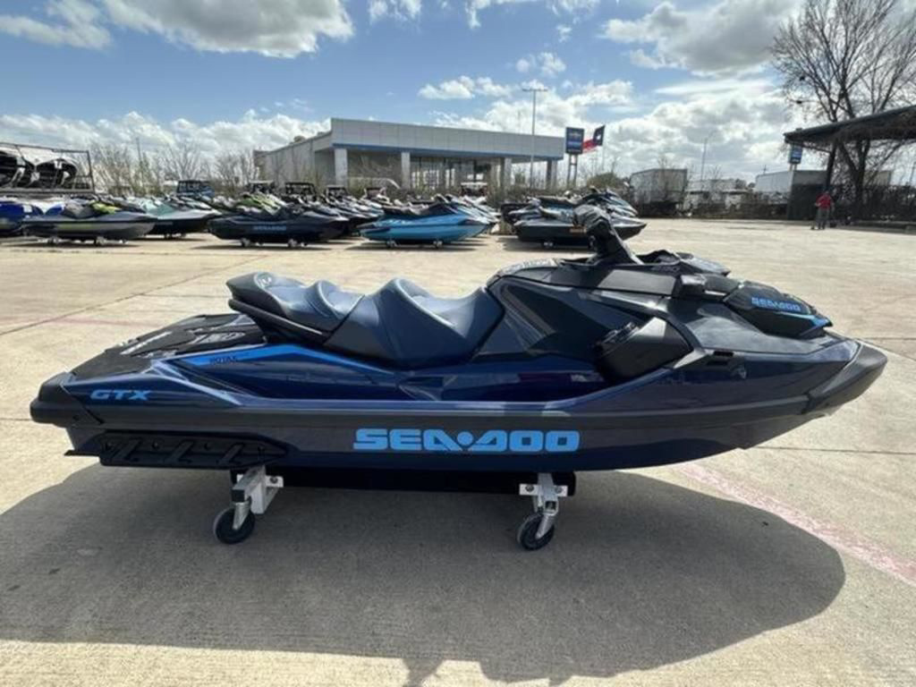 2026 Sea-Doo GTX 230 Tech, Audio, iDF, iBR 230 in 85032, AZ
