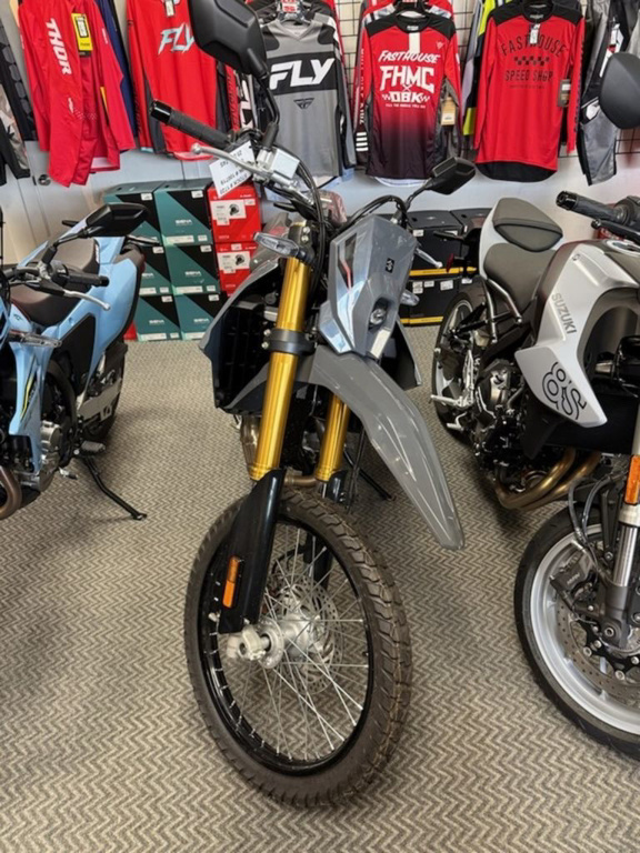 2025 Suzuki DR-Z4S BASE in Cincinnati, OH
