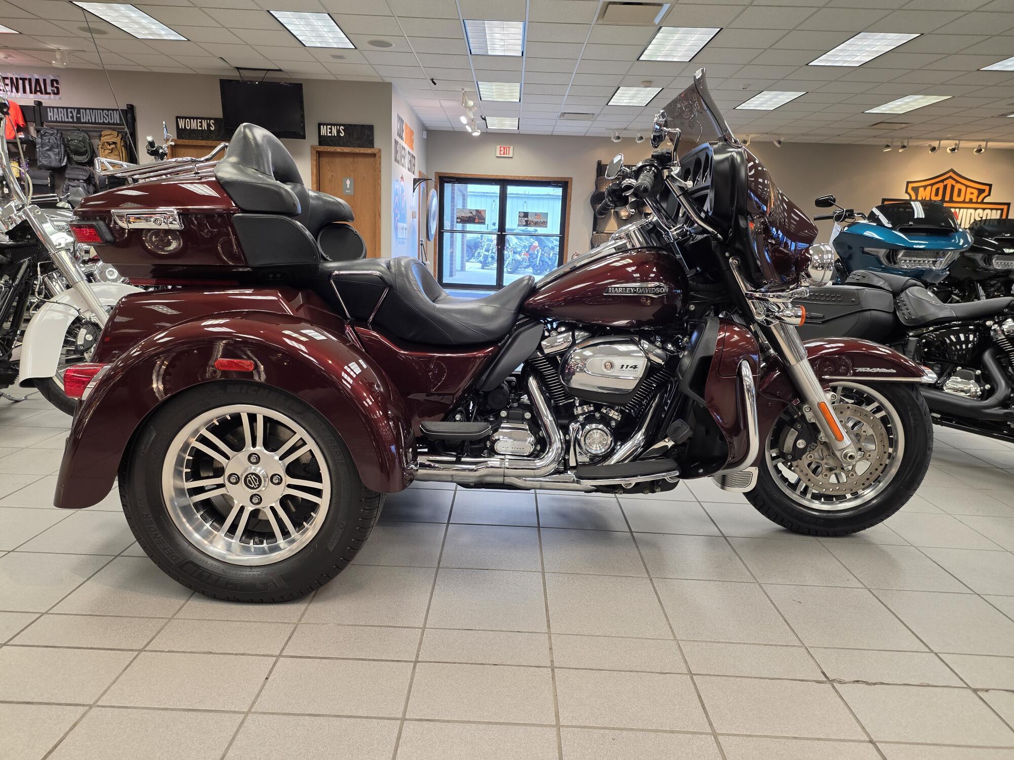 2019 Harley-Davidson Tri Glide Ultra ULTRA CLASSIC in Sioux City, IA