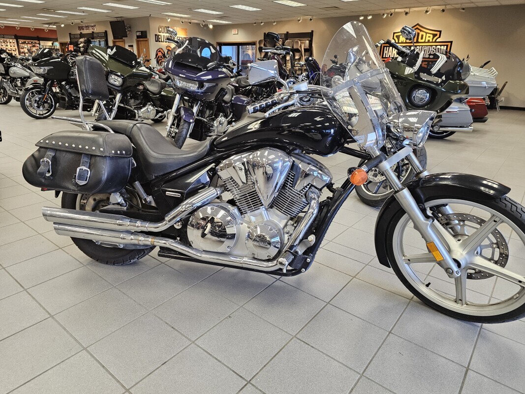 2010 Honda Sabre in Sioux City, IA