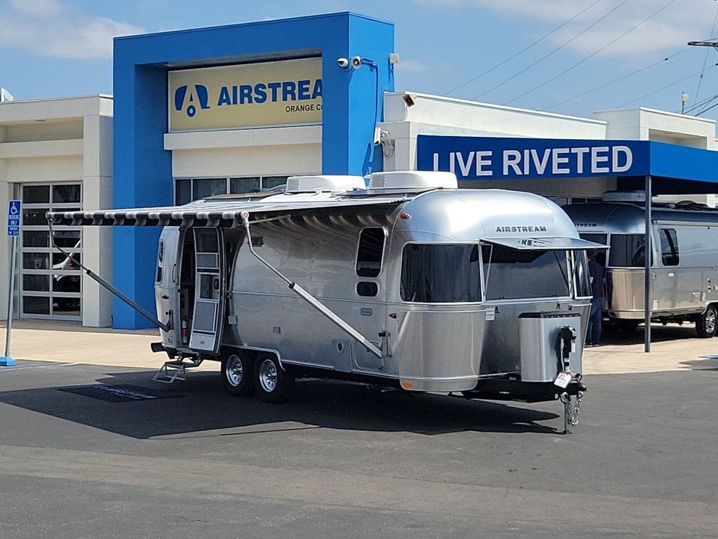 2025 Airstream Globetrotter ® 25FB Queen in midway city CA