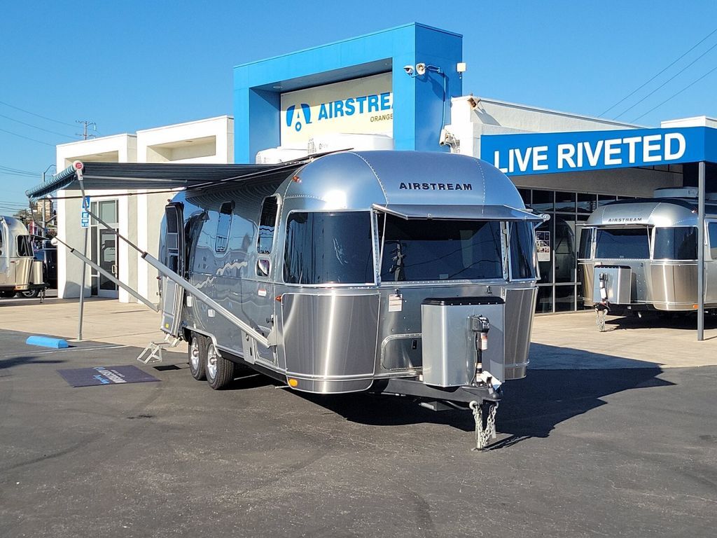 2026 Airstream International 25FB Twin in midway city CA