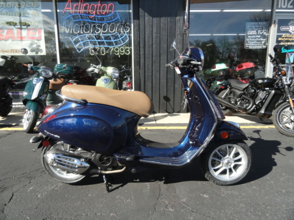 2023 Vespa Primavera 50 50 in Arlington Heights, IL