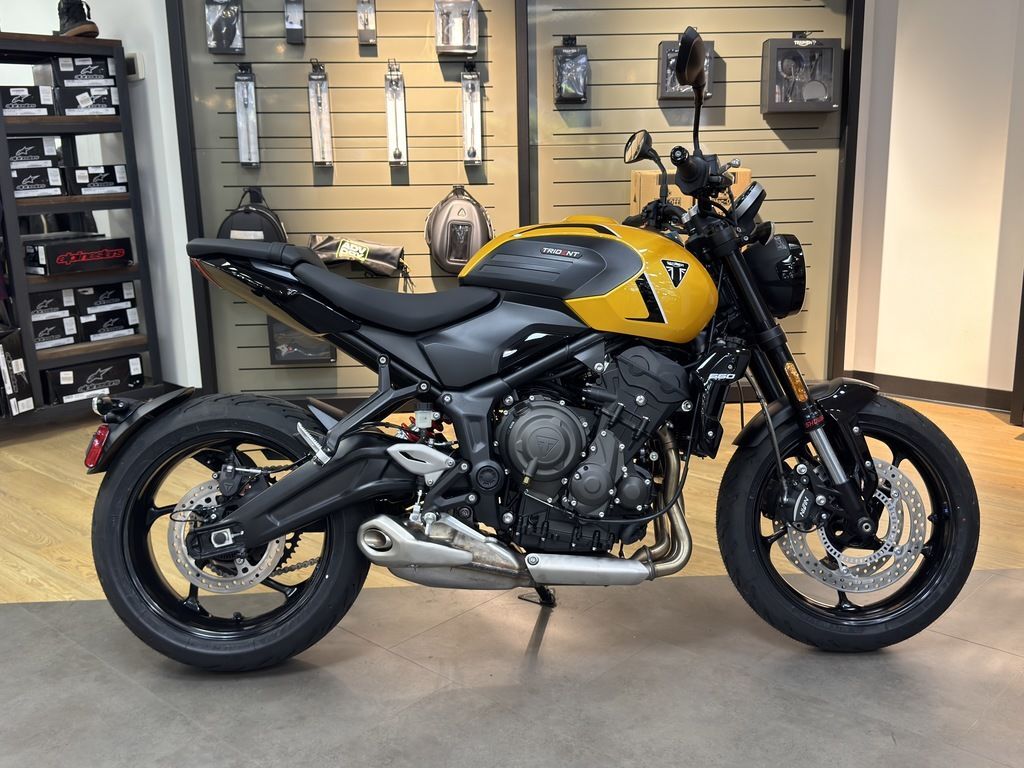 2026 Triumph Trident 660 Cosmic yellow 660 in Knoxville, TN