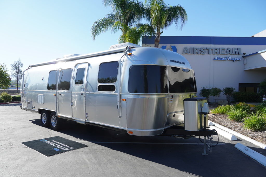 2020 Airstream Flying Cloud 30FB Bunk RV