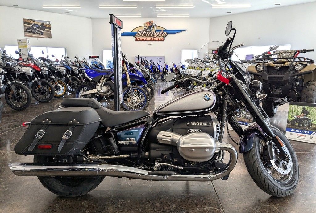 2022 BMW R 18 Classic 719 Galaxy Dust Metallic/Titan Silver 2 Me CLASSIC in Sturgis, SD