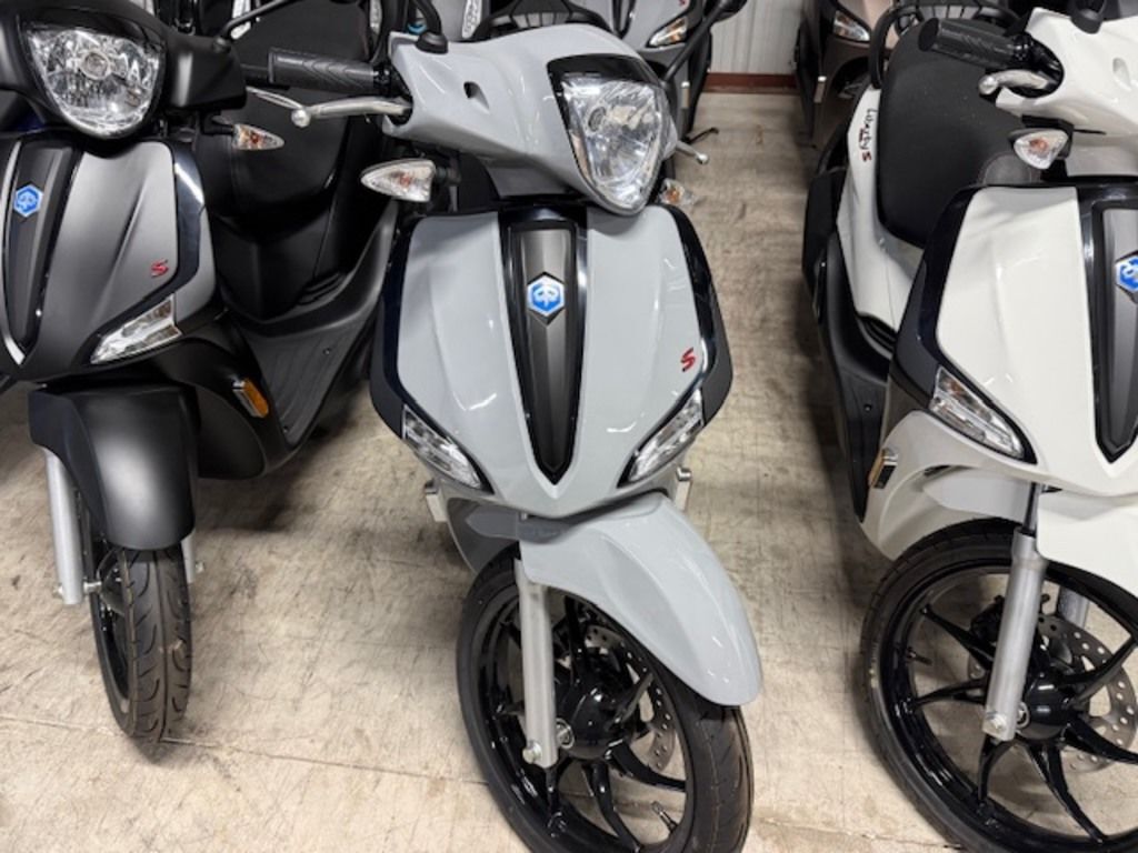 2023 Piaggio Liberty 150 S 150 S in Francis Creek, WI