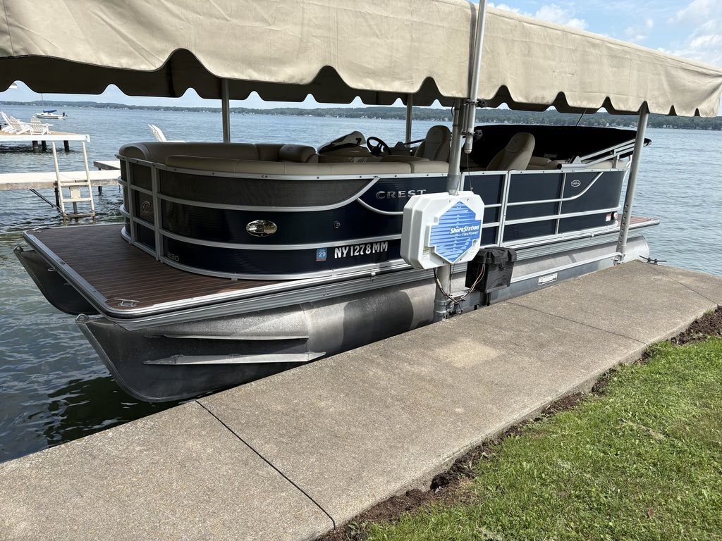 2014 Crest III 23 Foot 230 SLC in canandaigua NY