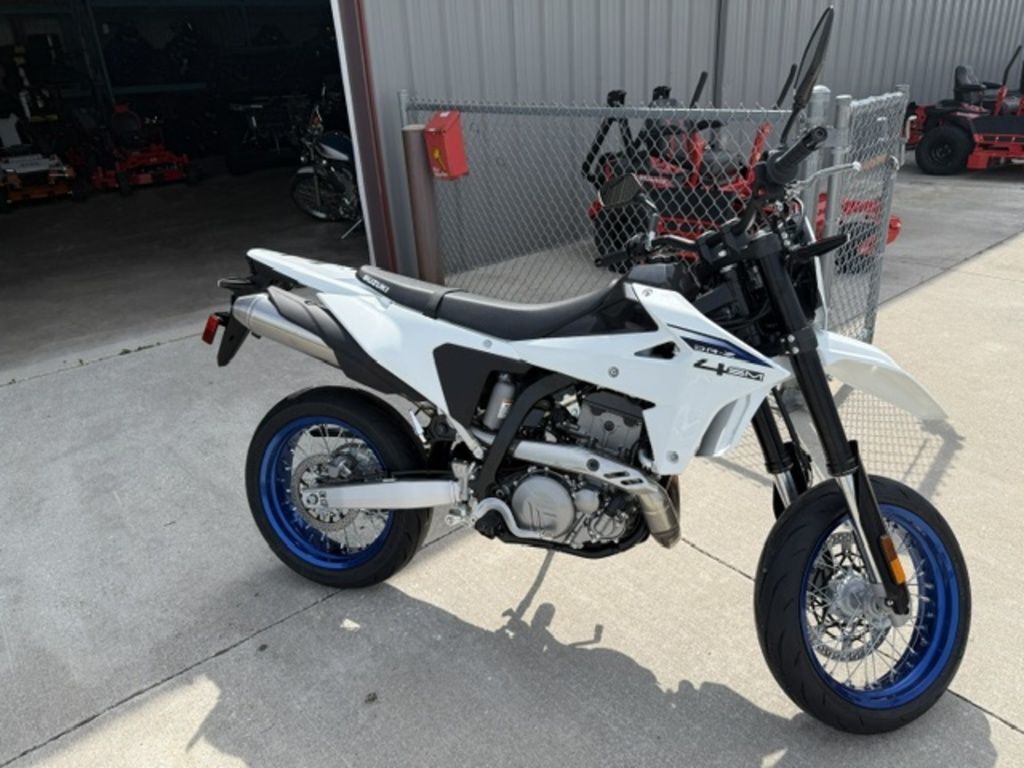 2025 Suzuki DR-Z4SM BASE in Francis Creek, WI