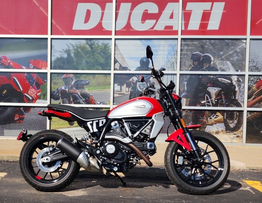 2024 Ducati Scrambler Icon (2G) Red ICON in Brunswick, OH