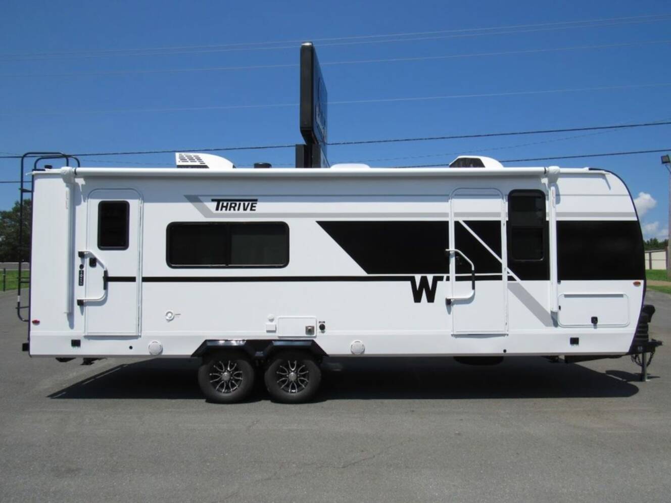 A photo of this 2026 Winnebago Thrive 24RKS