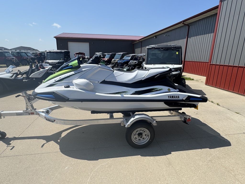 2026 Yamaha VX DELUXE W/AUDIO-WHITE in cedar falls IA